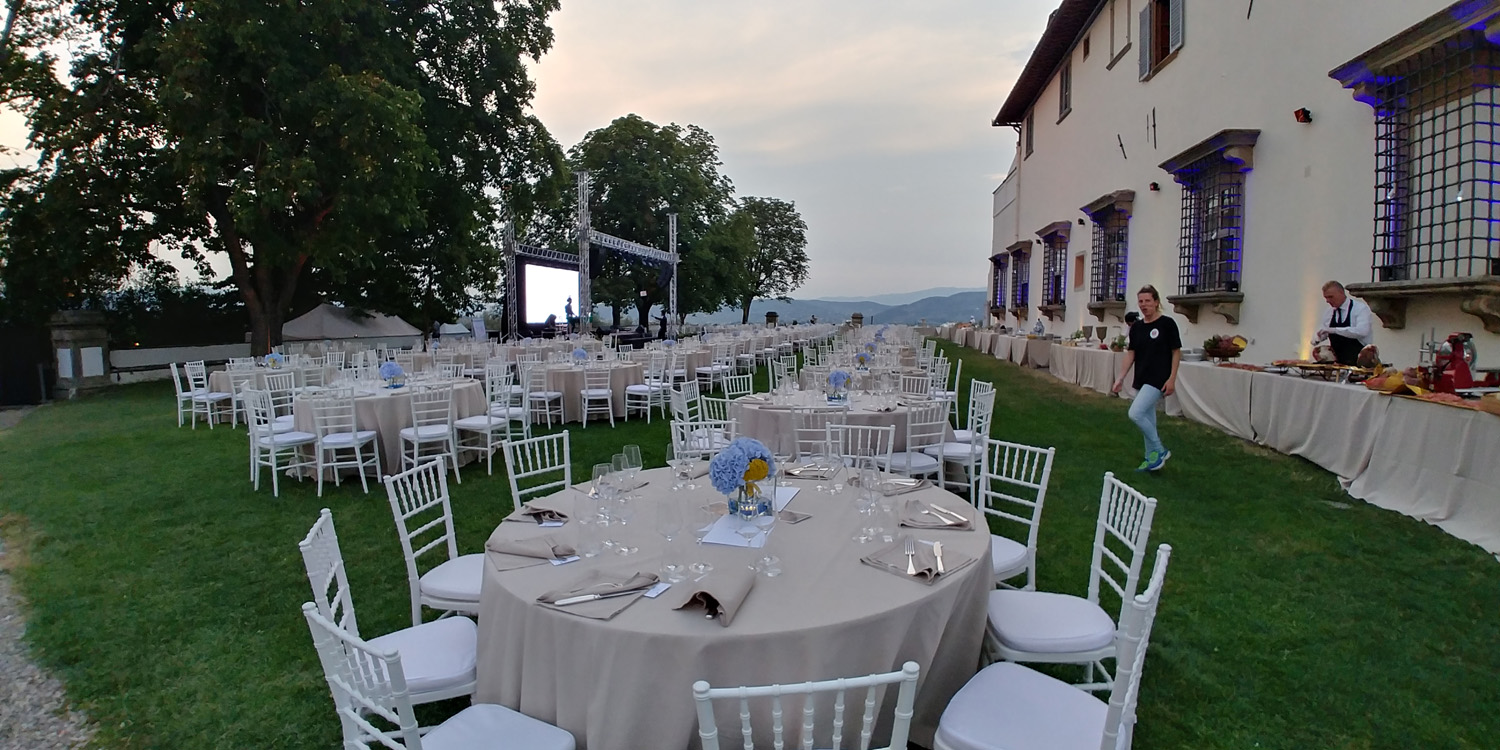 allestimento cena corsini.jpg